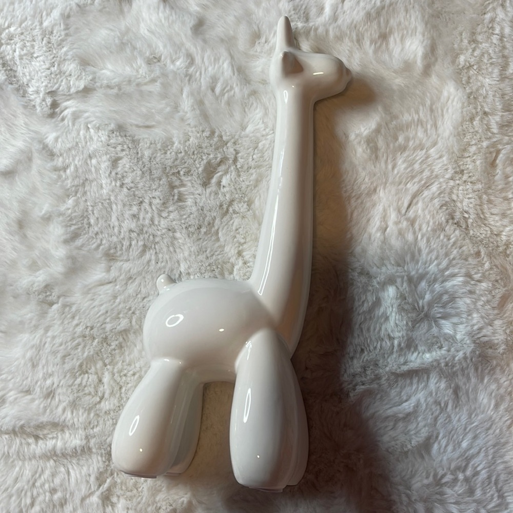 ceramic giraffe decor